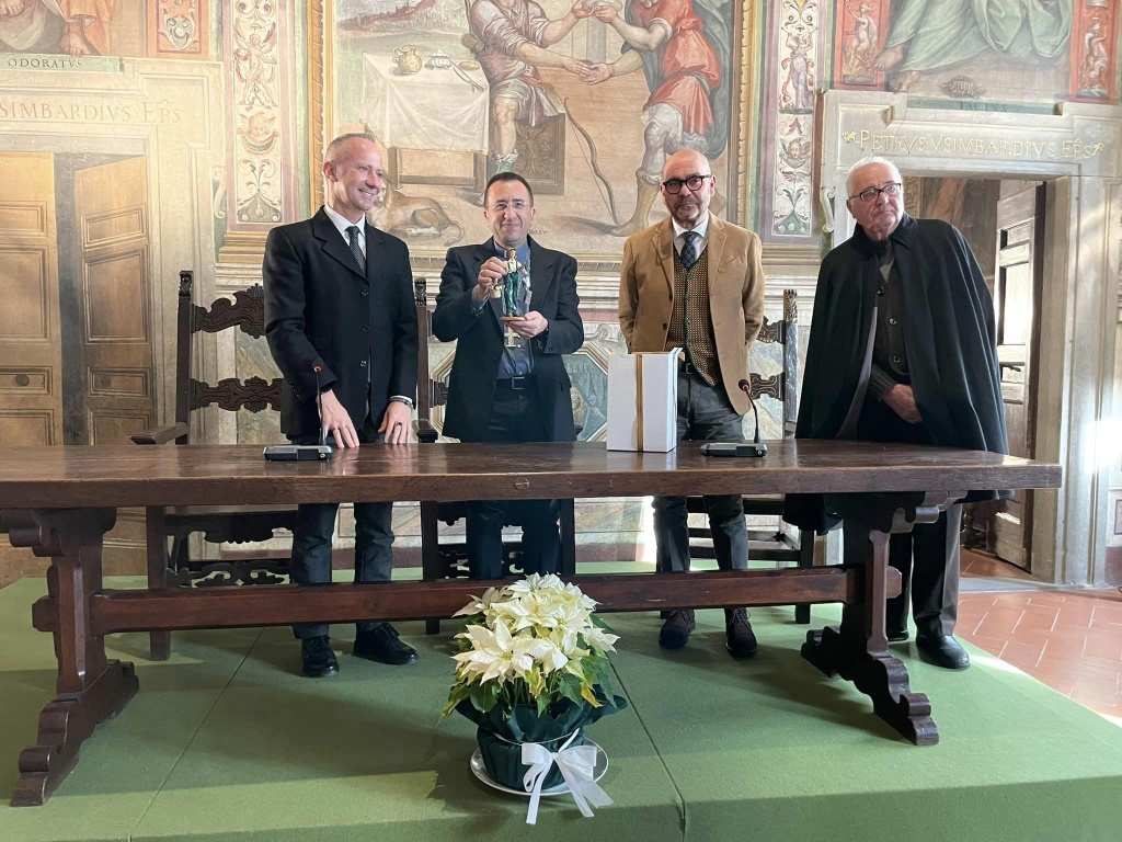 1671612760_Consegna_statuina_1