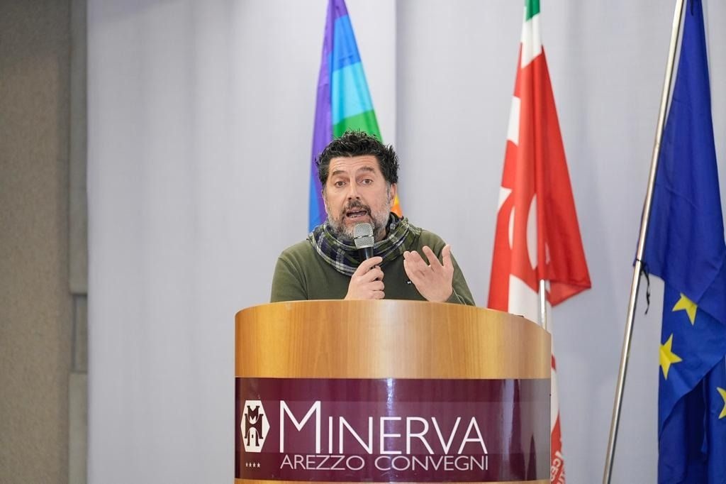 1671639970_tracchi_congresso_20022_a