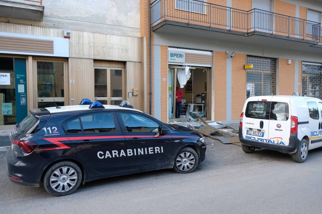 1675004127_bancomat_furto_castiglion_fibocchi_1