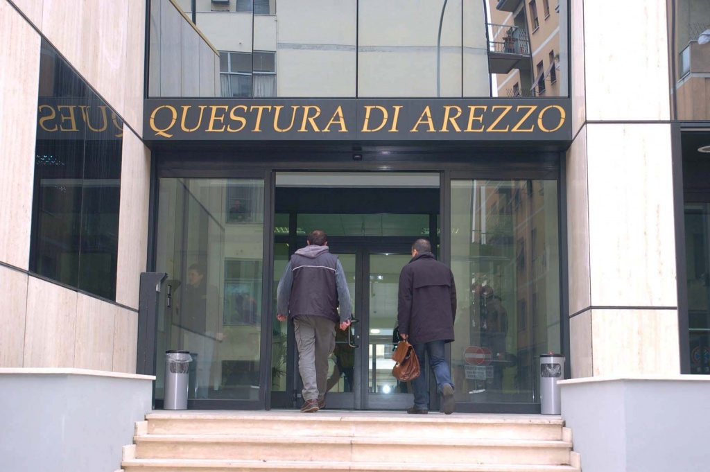 1676390661_1619795573_1555091866_questura1_o_o