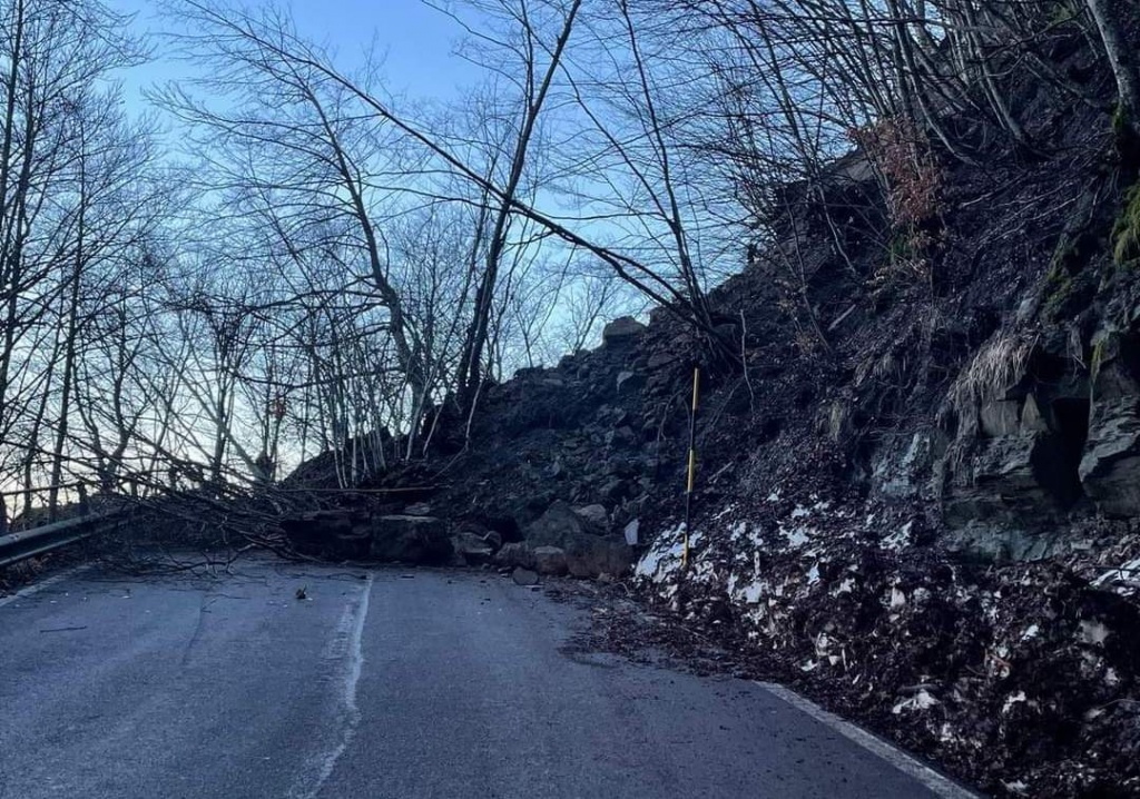 1678723908_Frana_passo_Mandrioli_verssante_romagnolo_1