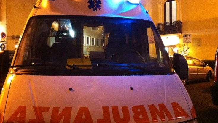 1682836892_ambulanza_notte