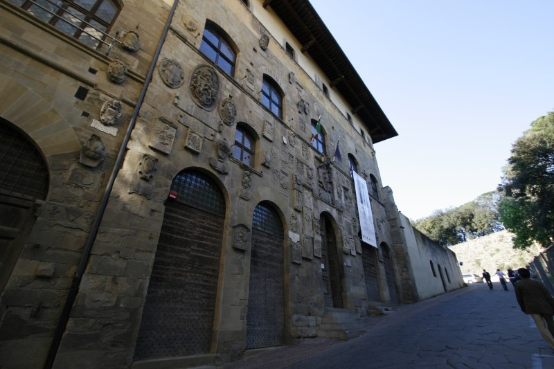1683198075_biblioteca_arezzo