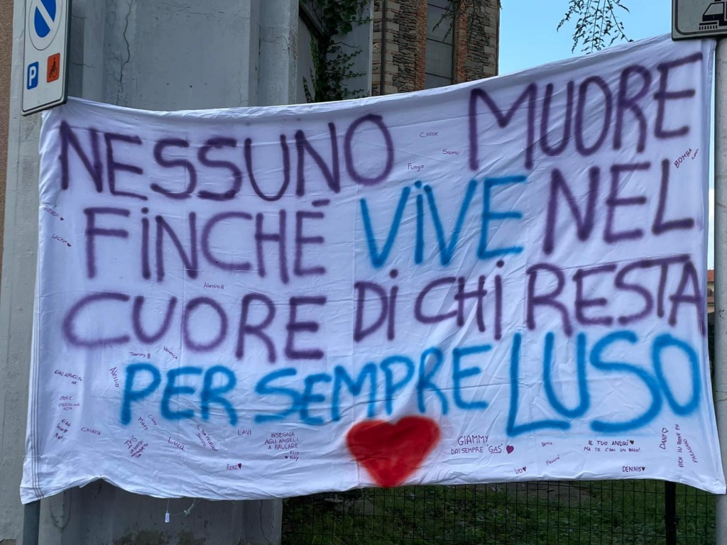 1686901757_Striscione_Gabriele_Lusini