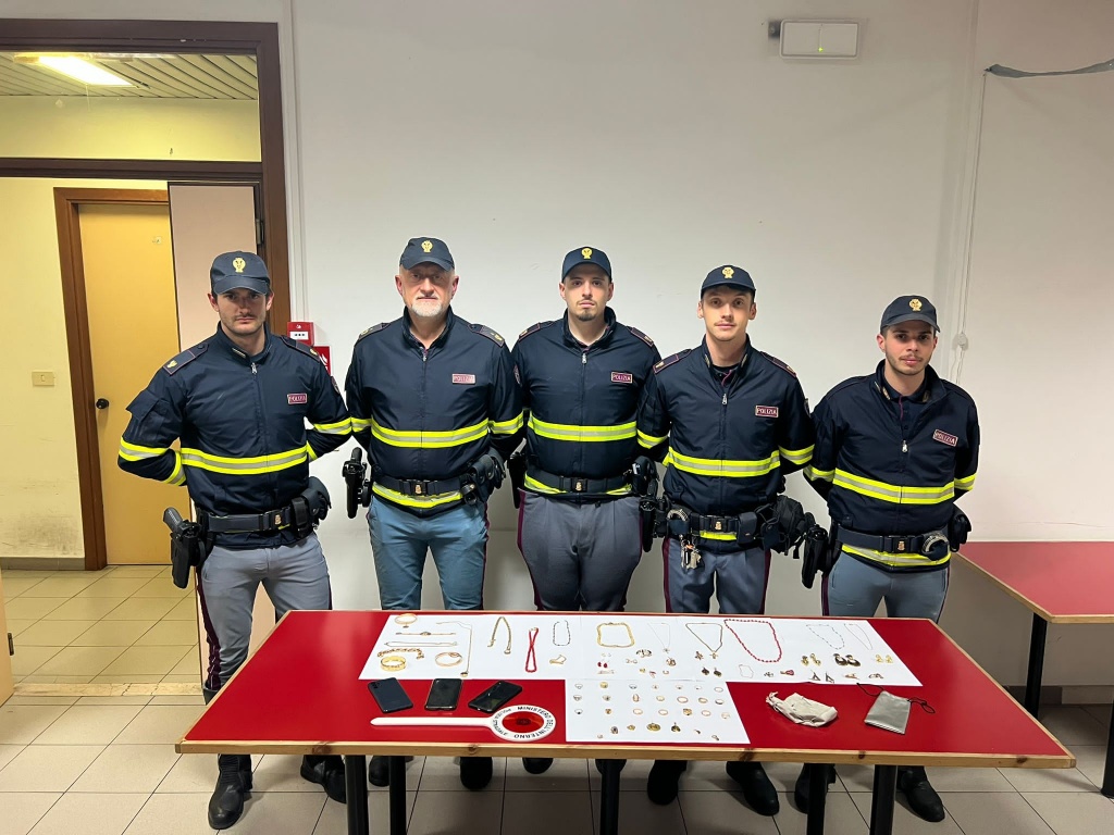 1687772589_POLIZIA_AREZZO