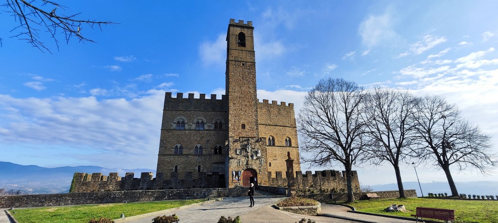 1690700059_castello_poppi_RID
