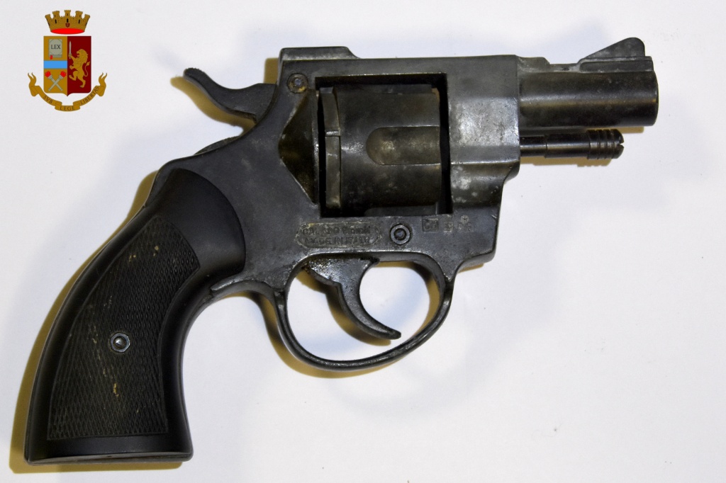 1694096948_pistola_scacciacani