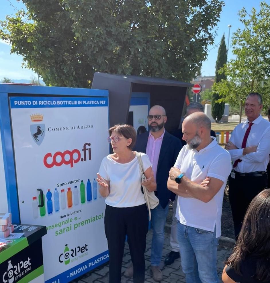 1694515440_ecocompattatore_arezzo_2