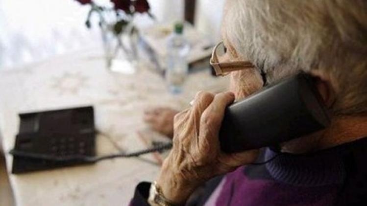 1695476574_telefono_anziana
