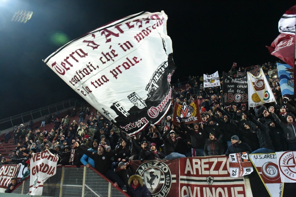 1695655170_1595084450_Arezzo_tifosi_curva_sud2
