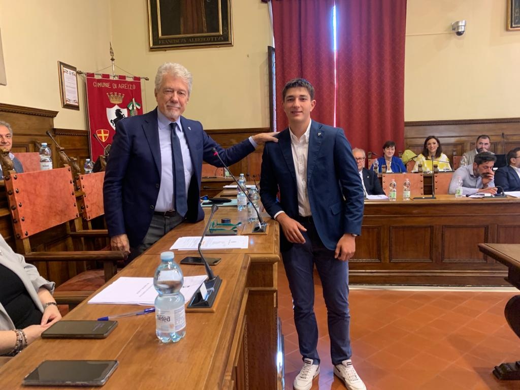 1695894208_Il_Sindaco_Ghinelli_con_Alessandro_Dioni