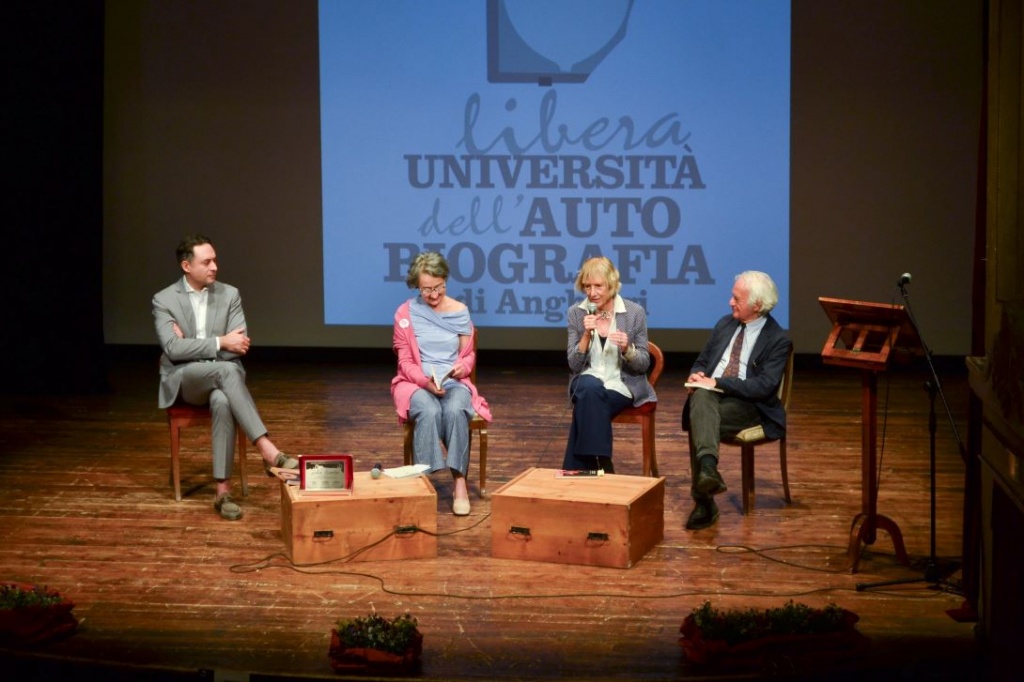 1696244730_l_incontro_con_Lidia_Ravera