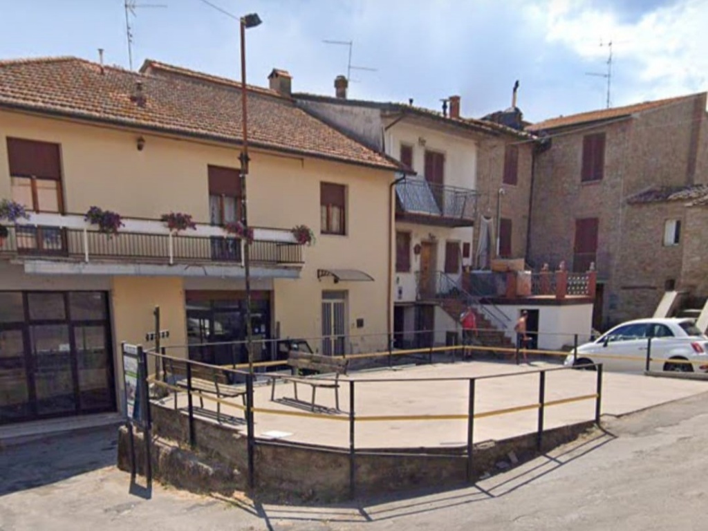 1696481767_piazza_Le_Poggiola