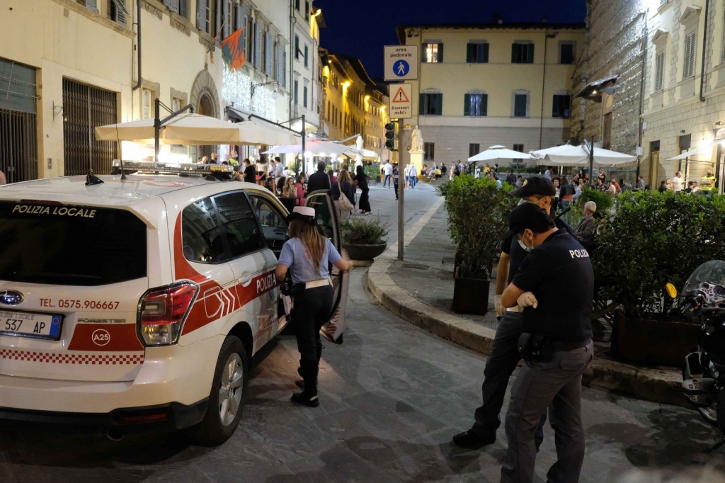 1698140787_Polizia_Arezzo_