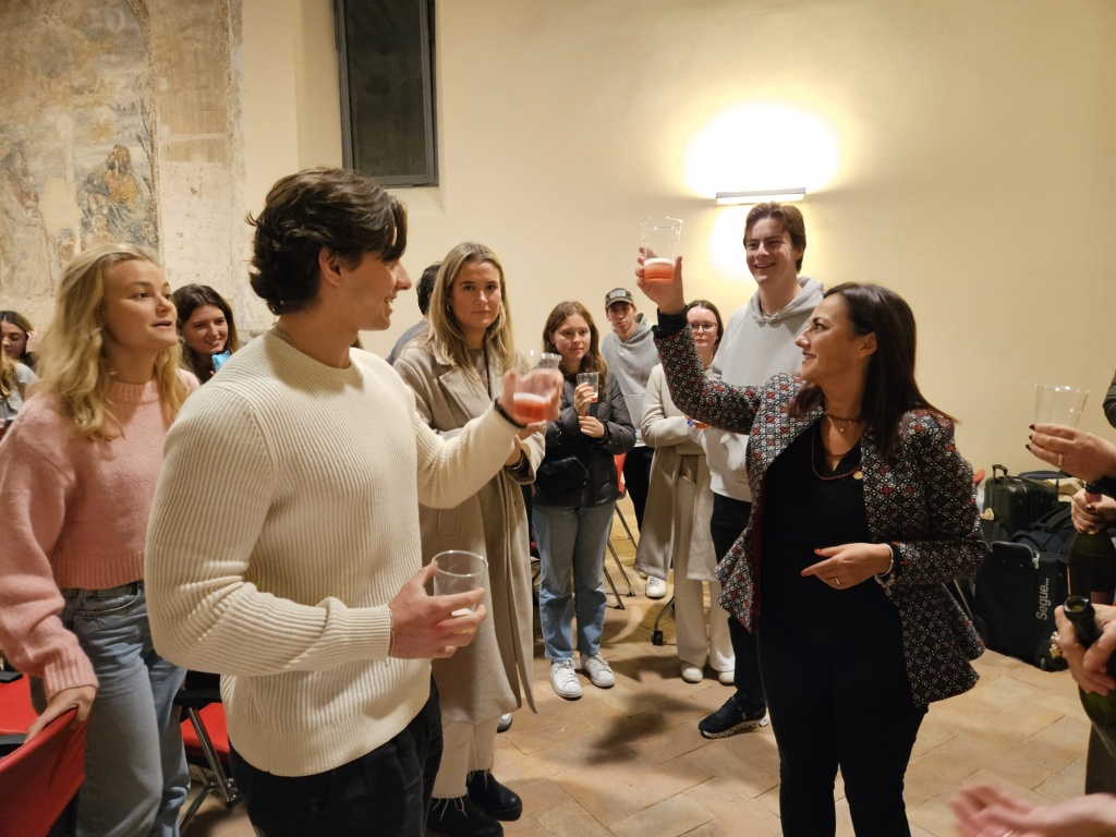 1699891817_studenti_Usa_a_Lucignano_10