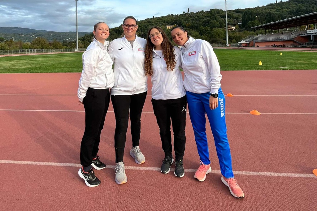 1699993947_Alga_Atletica_Arezzo_-_Staff_Kids_Athletic_Run_To_School_1
