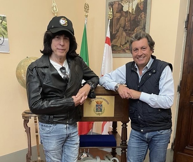 1700223604_marky_ramone_e_mario_agnelli