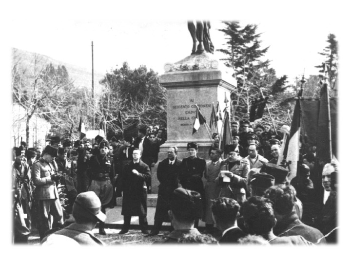 1700817601_Cerimonia_al_monumento_ai_caduti_di_Cortona