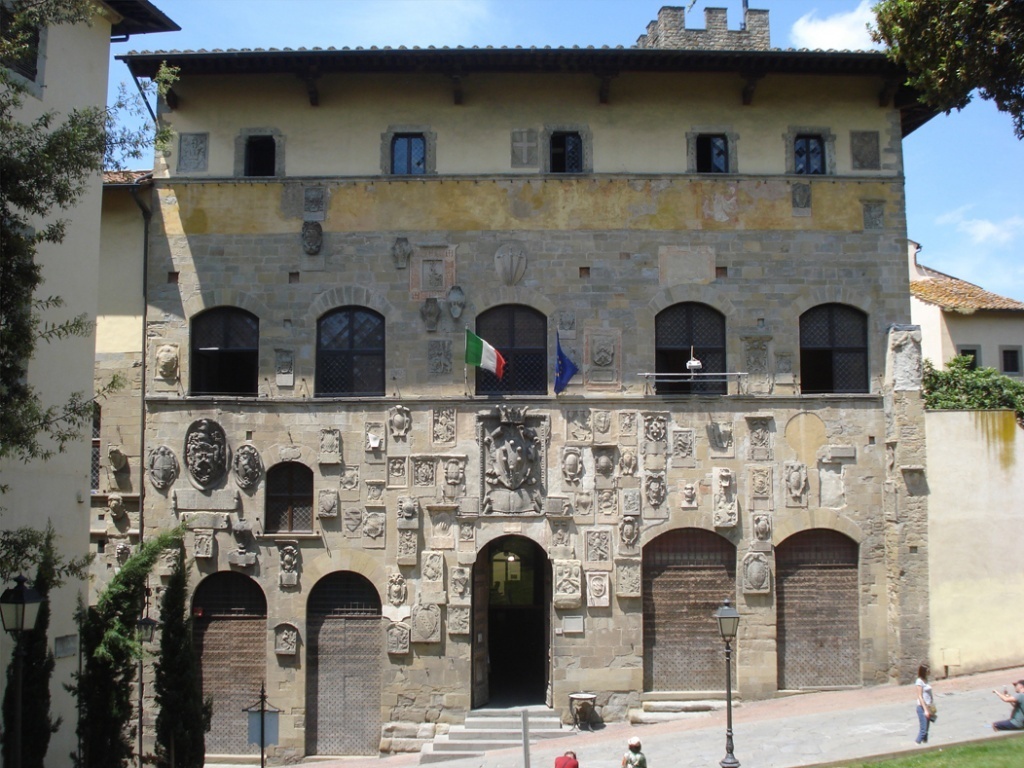 1701853997_Arezzo_Biblioteca_o