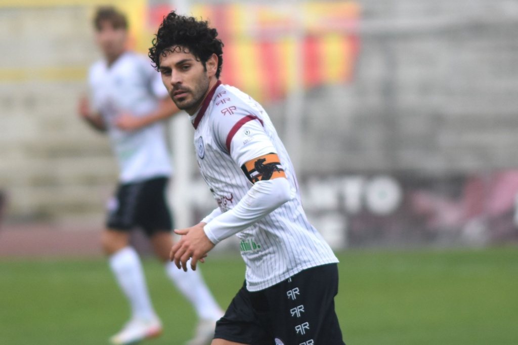 Arezzo verso il derby col Perugia, capitan Settembrini suona la carica: “E’ l’ora di dare una svolta” Ar24Tv