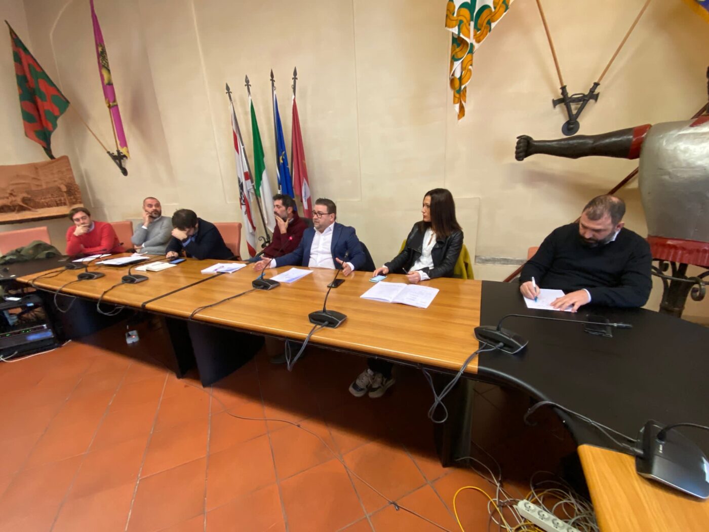Le opposizioni bocciano la Giunta Ghinelli, Romizi: “Città abbandonata” Ar24Tv