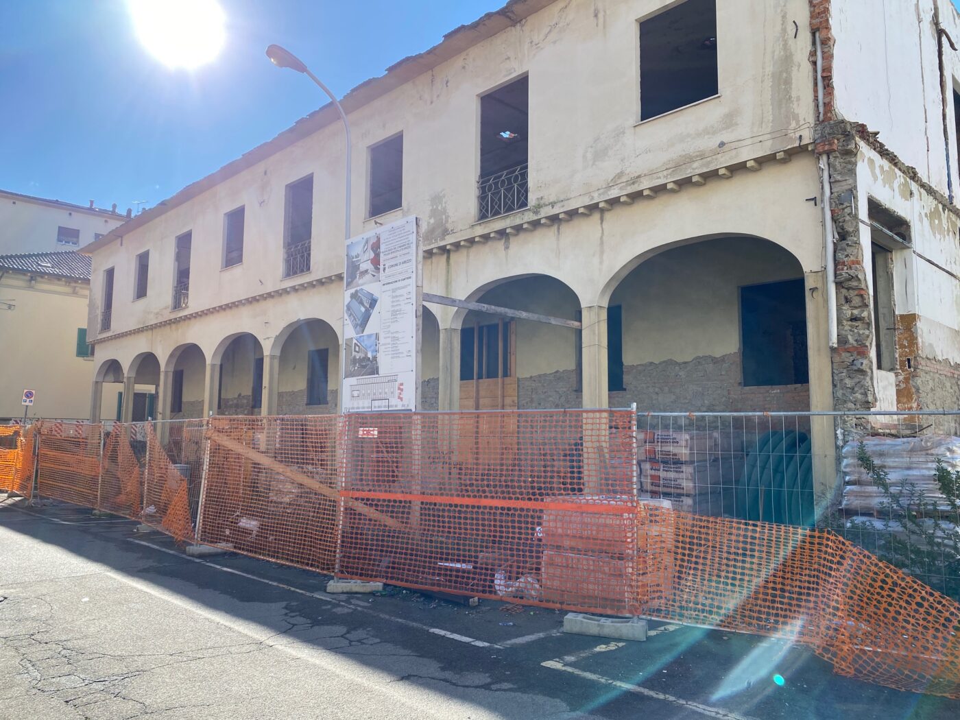 La nuova sede della Municipale in via Fabio Filzi è ancora un cantiere