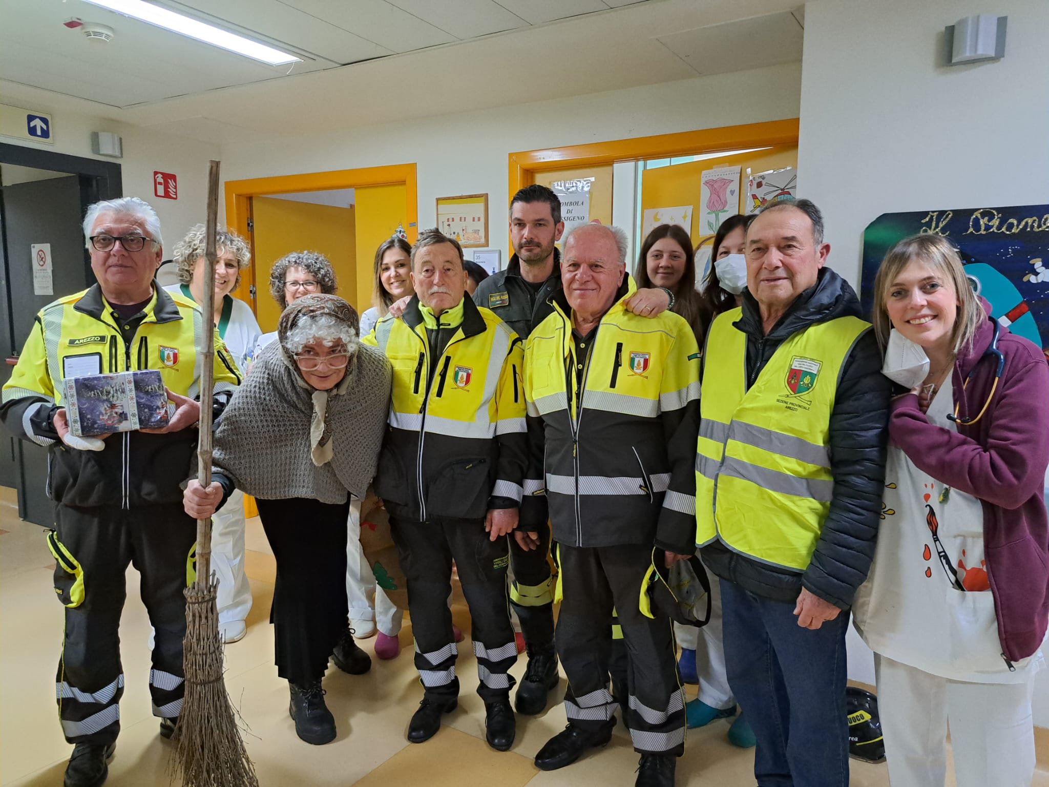 vigili del fuoco_pediatria_befana_2025_2